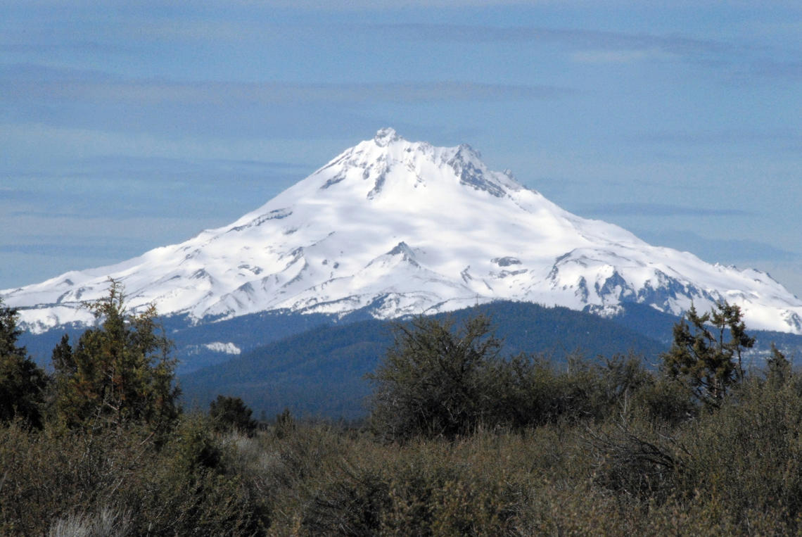 View of the Cascade Mountains near Madras